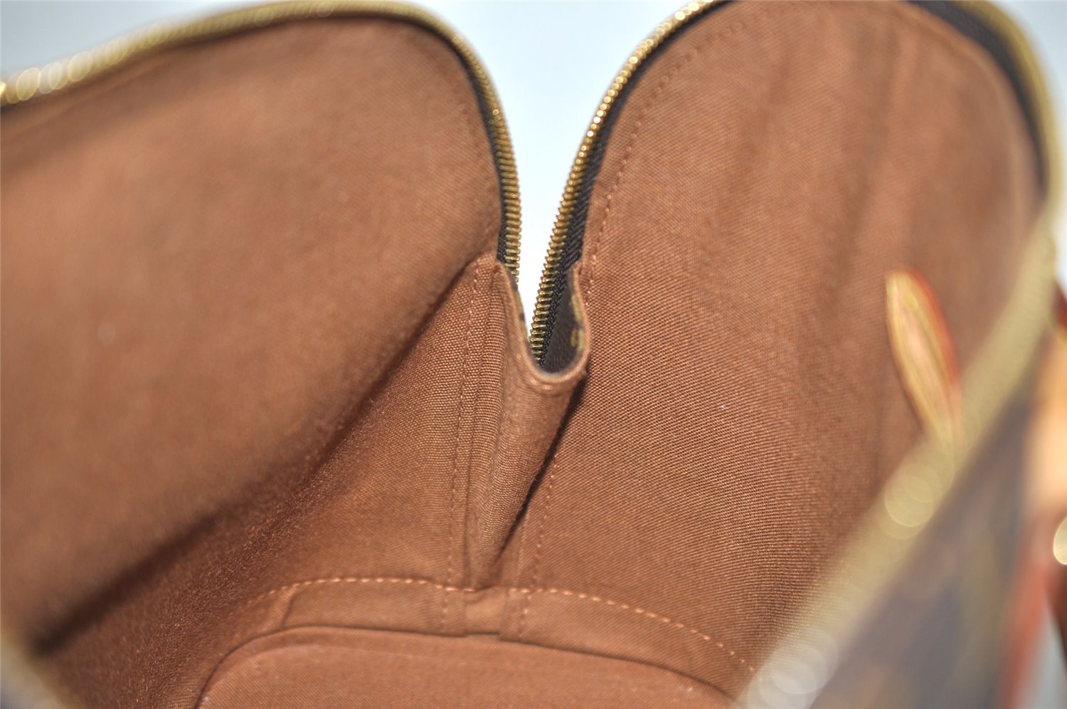 Authentic Louis Vuitton Monogram Alma Hand Bag Purse M51130 LV 6905J