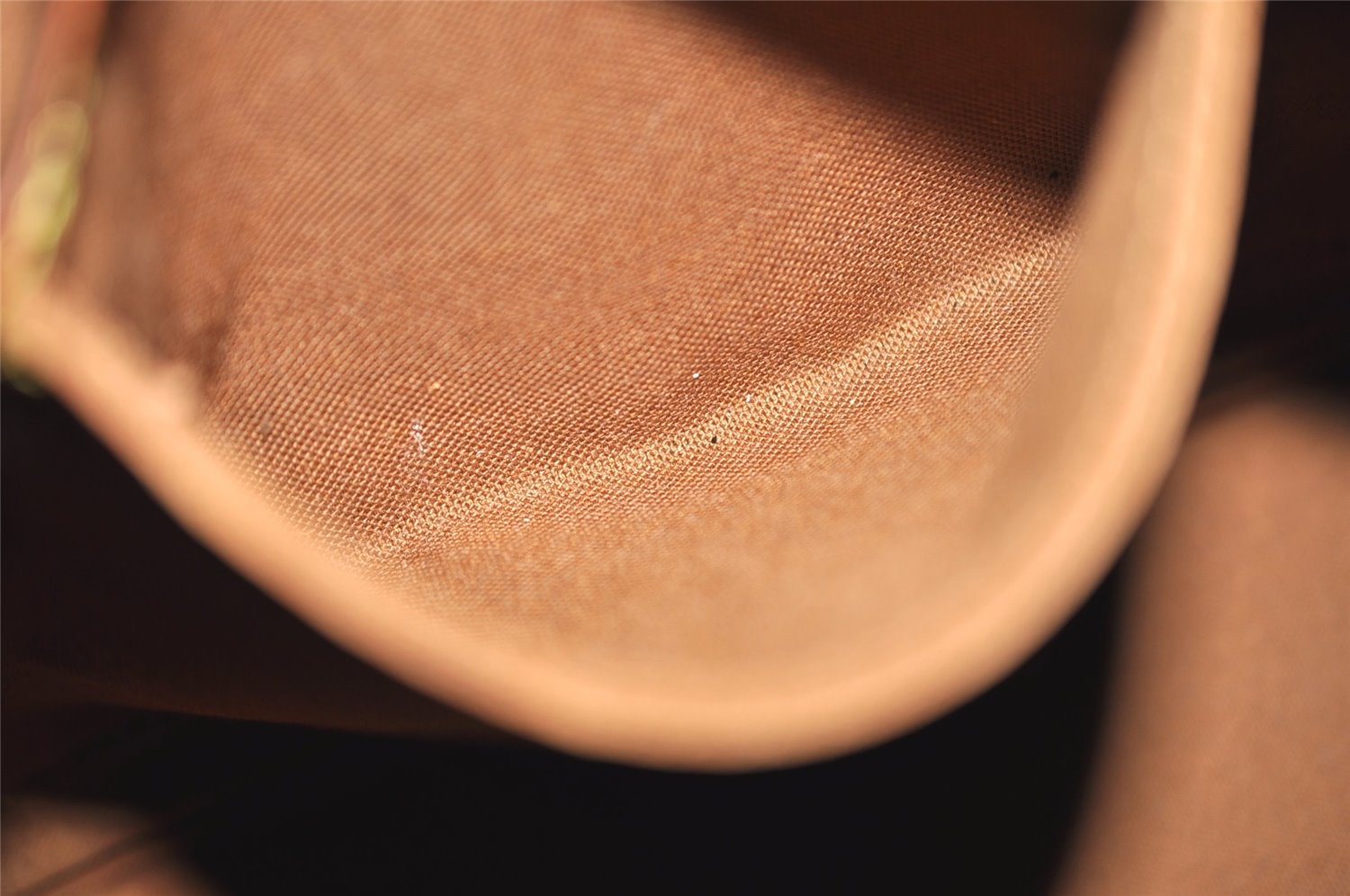 Authentic Louis Vuitton Monogram Alma Hand Bag Purse M51130 LV 6905J