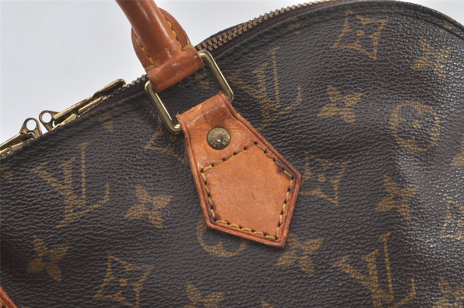 Authentic Louis Vuitton Monogram Alma Hand Bag Purse M51130 LV 6905K