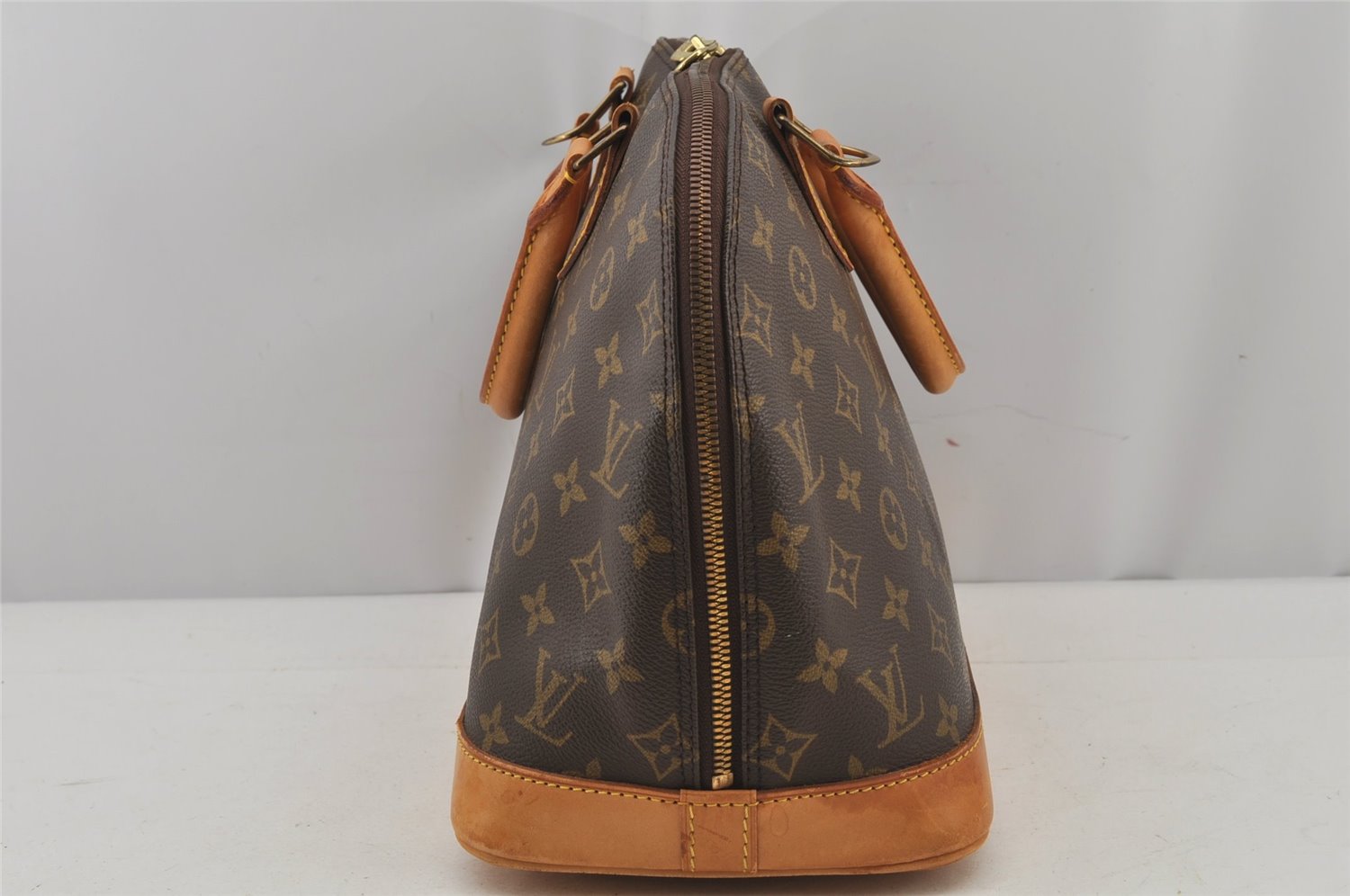 Authentic Louis Vuitton Monogram Alma Hand Bag Purse M51130 LV 6914J