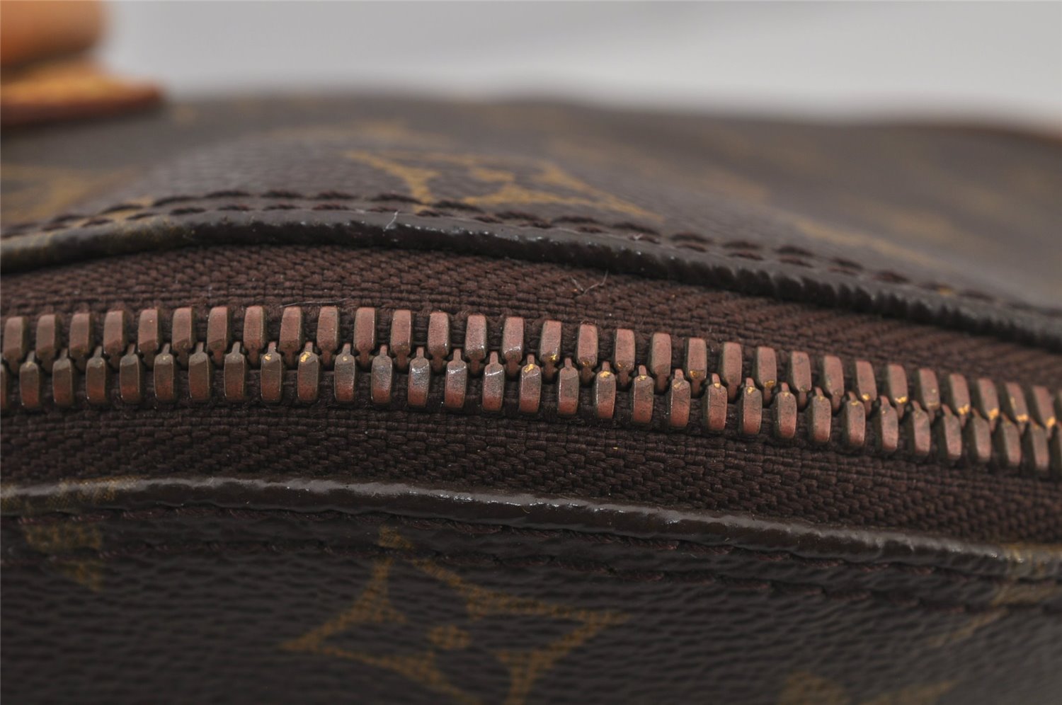 Authentic Louis Vuitton Monogram Alma Hand Bag Purse M51130 LV 6914J