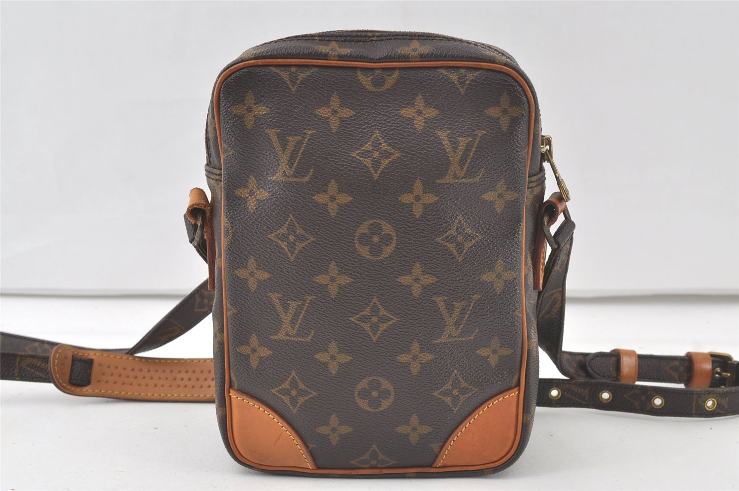 Authentic Louis Vuitton Monogram Amazone Shoulder Cross Body Bag M45236 LV 6916K