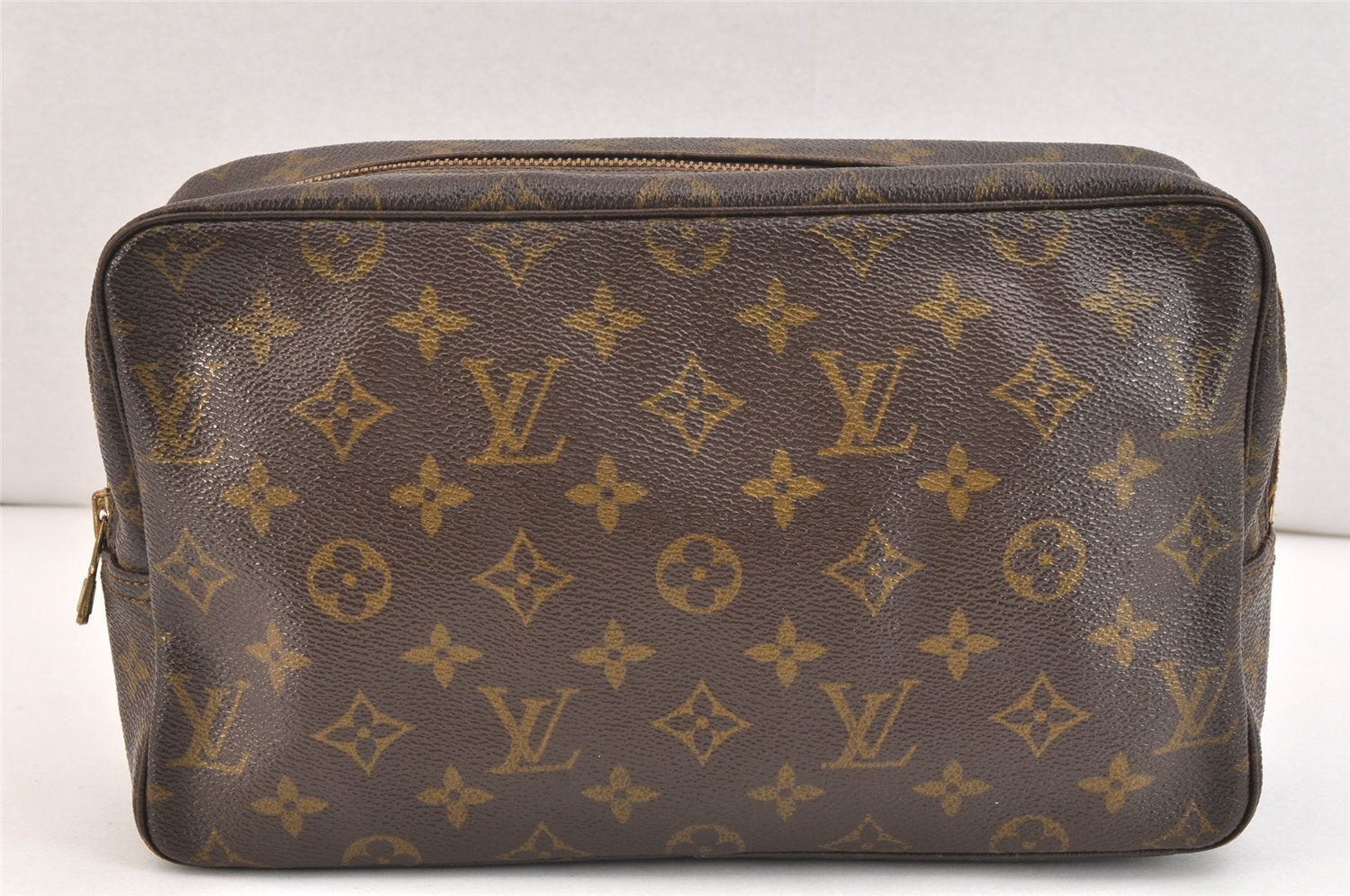 Auth Louis Vuitton Monogram Trousse Toilette 28 Clutch Hand Bag M47522 LV 6922K