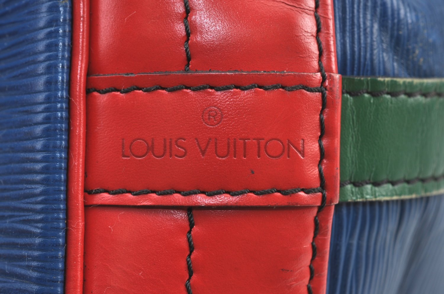 Auth Louis Vuitton Epi Noe Tricolor Blue Red Green Drawstring Bag Junk LV 6923H