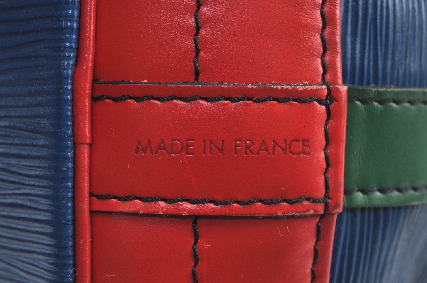 Auth Louis Vuitton Epi Noe Tricolor Blue Red Green Drawstring Bag Junk LV 6923H