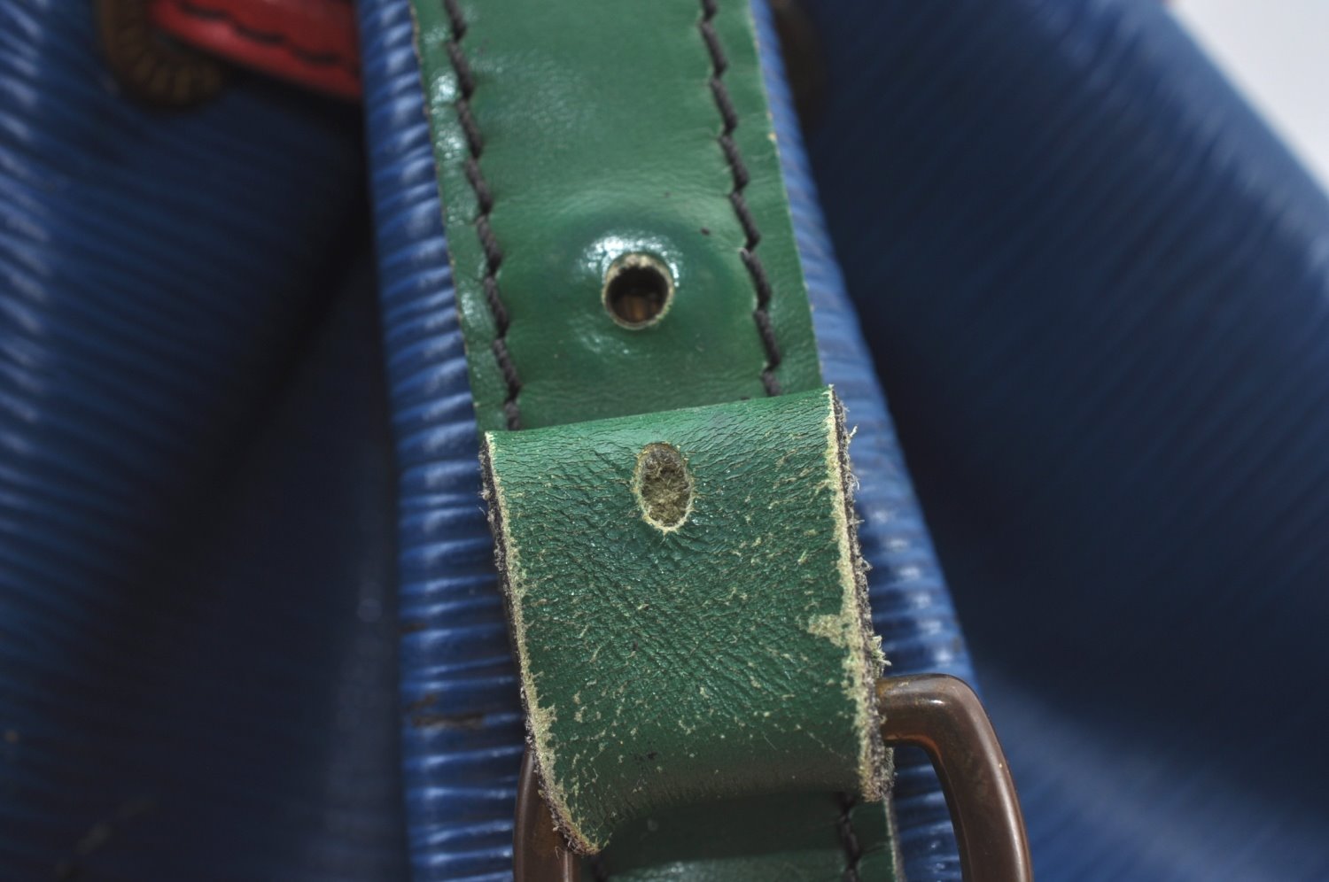 Auth Louis Vuitton Epi Noe Tricolor Blue Red Green Drawstring Bag Junk LV 6923H