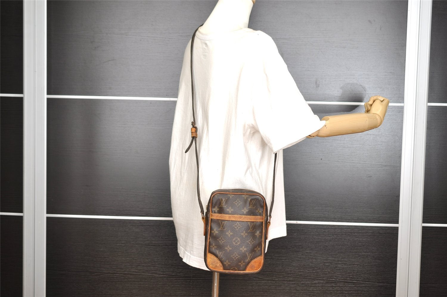 Authentic Louis Vuitton Monogram Danube Shoulder Cross Bag M45266 Junk 6924I