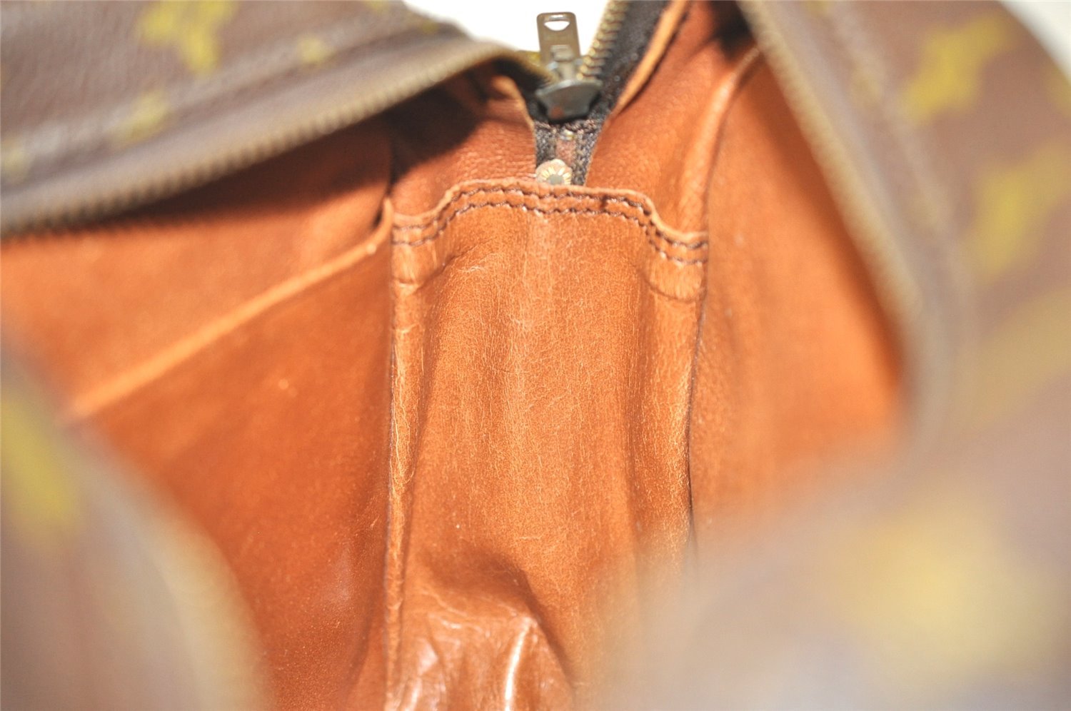 Authentic Louis Vuitton Monogram Nile Shoulder Cross Body Bag Old Model LV 6930I