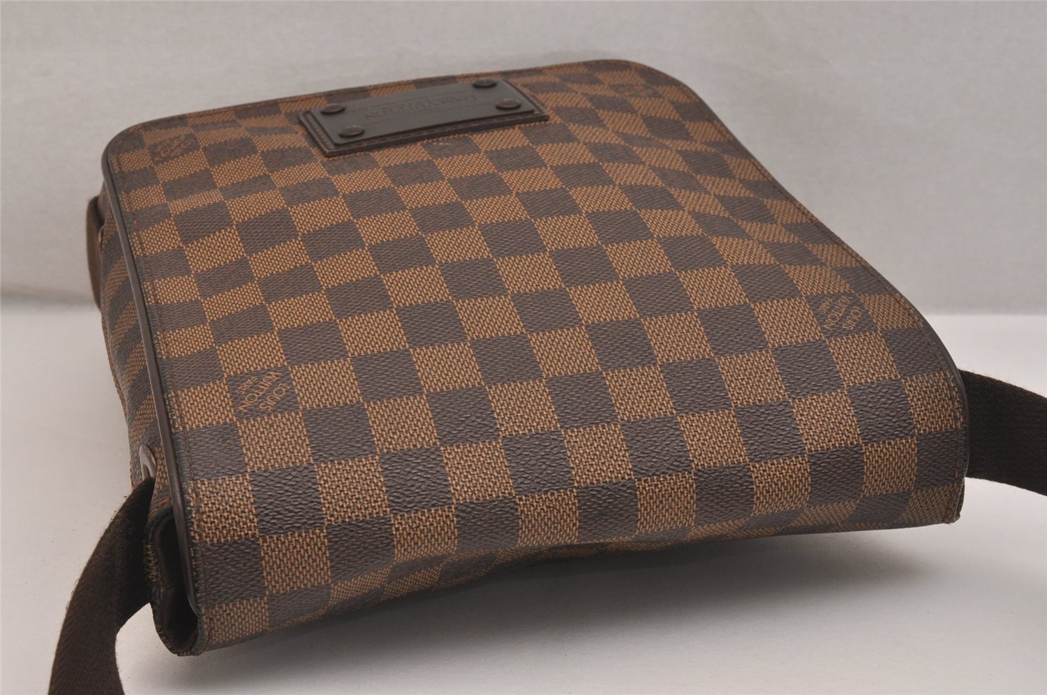 Authentic Louis Vuitton Damier Brooklyn PM Shoulder Cross Bag N51210 LV 6932J