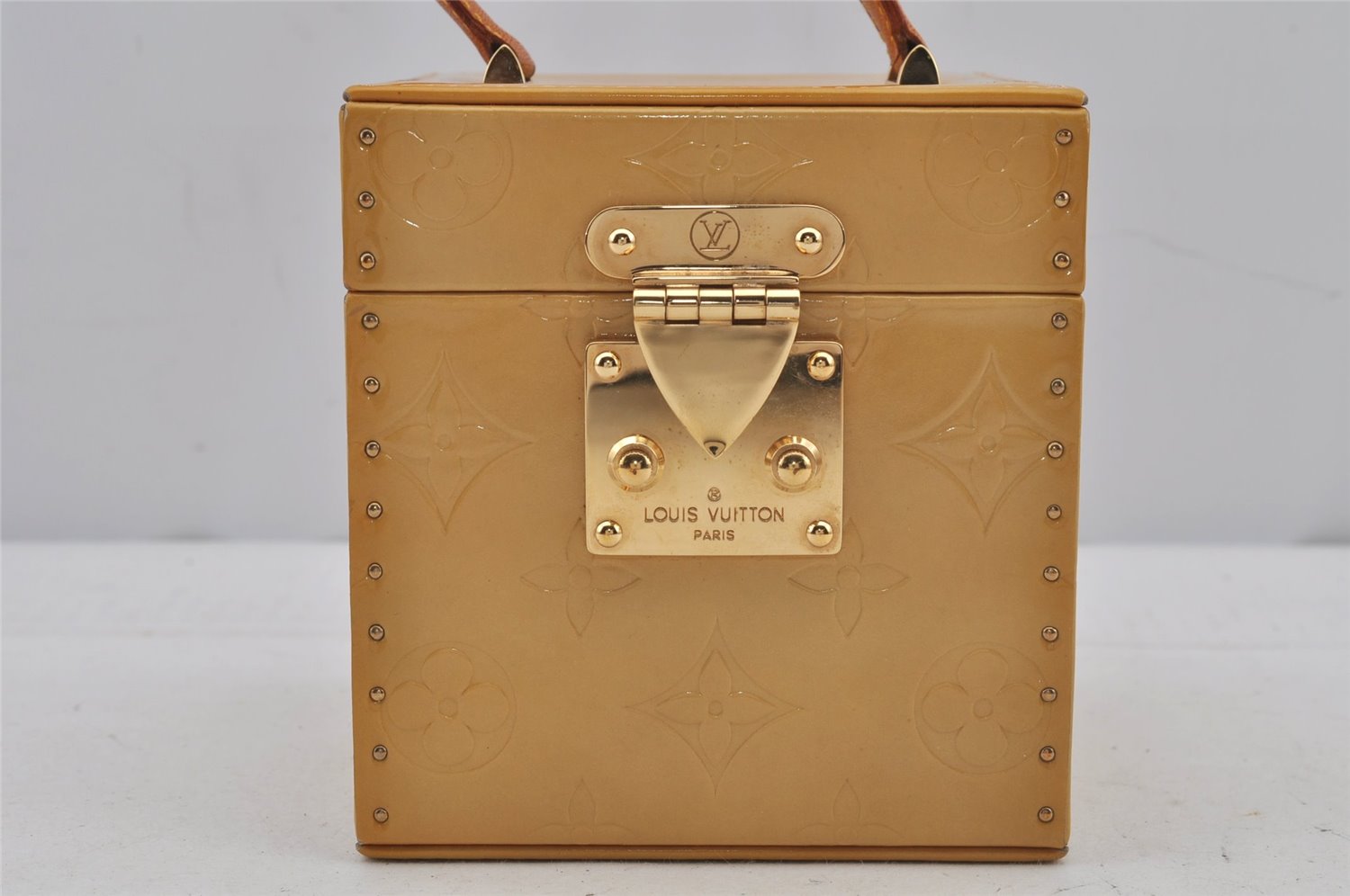 Authentic Louis Vuitton Vernis Breaker Hand Bag Cosmetic Box M91002 Yellow 6944J