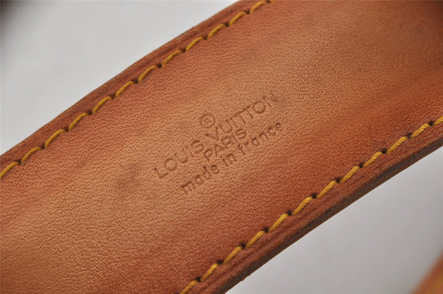 Authentic Louis Vuitton Leather Shoulder Strap Beige 36.6-43.5