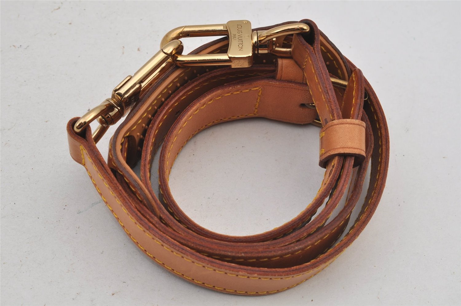 Authentic Louis Vuitton Leather Shoulder Strap Beige 36.6-43.5