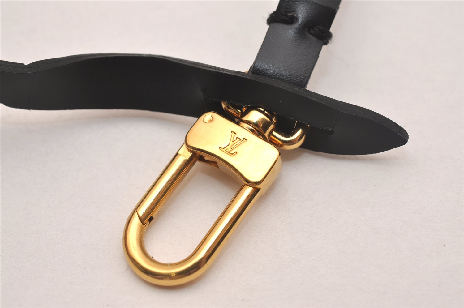 Auth Louis Vuitton Leather Strap For Pochette Accessoires Black 14.6