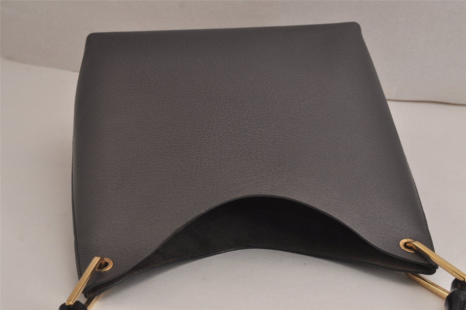 Authentic GUCCI Vintage Bamboo Shoulder Hand Bag Purse Leather Gray 6949J