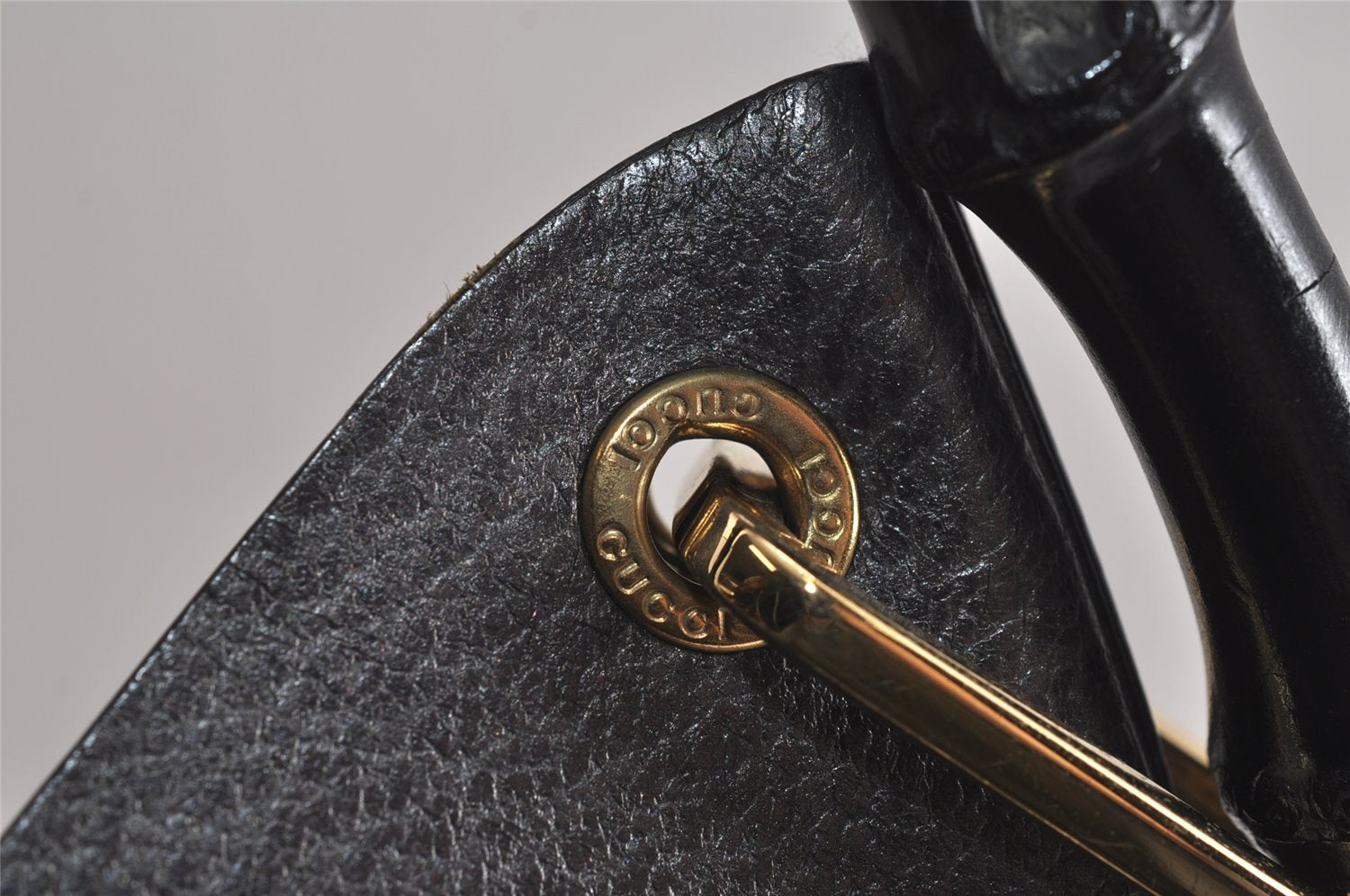 Authentic GUCCI Vintage Bamboo Shoulder Hand Bag Purse Leather Gray 6949J