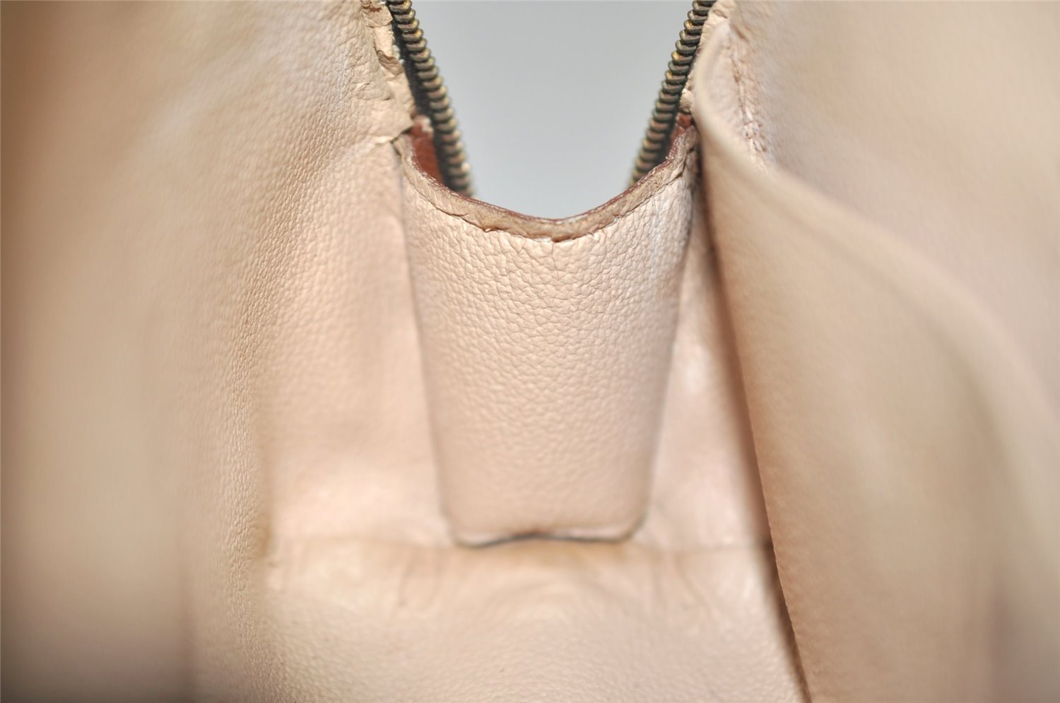 Auth Louis Vuitton Monogram Trousse Demi Ronde 23 Cosmetic Pouch M47520 LV 6965J