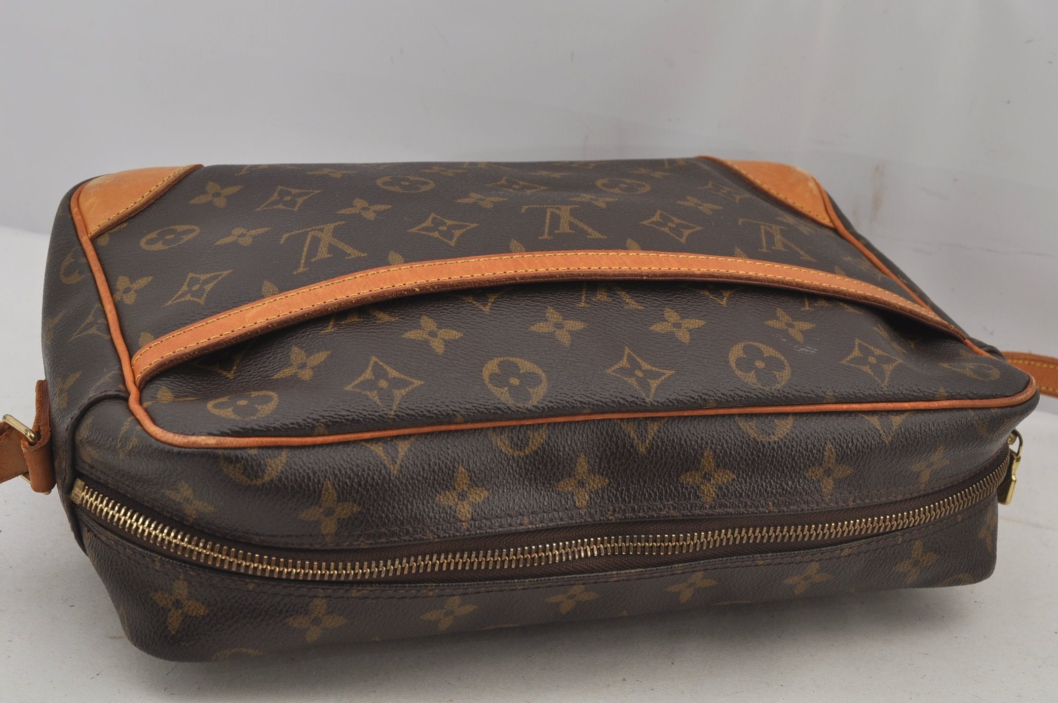 Authentic Louis Vuitton Monogram Trocadero 30 Shoulder Cross Bag M51272 LV 6967J