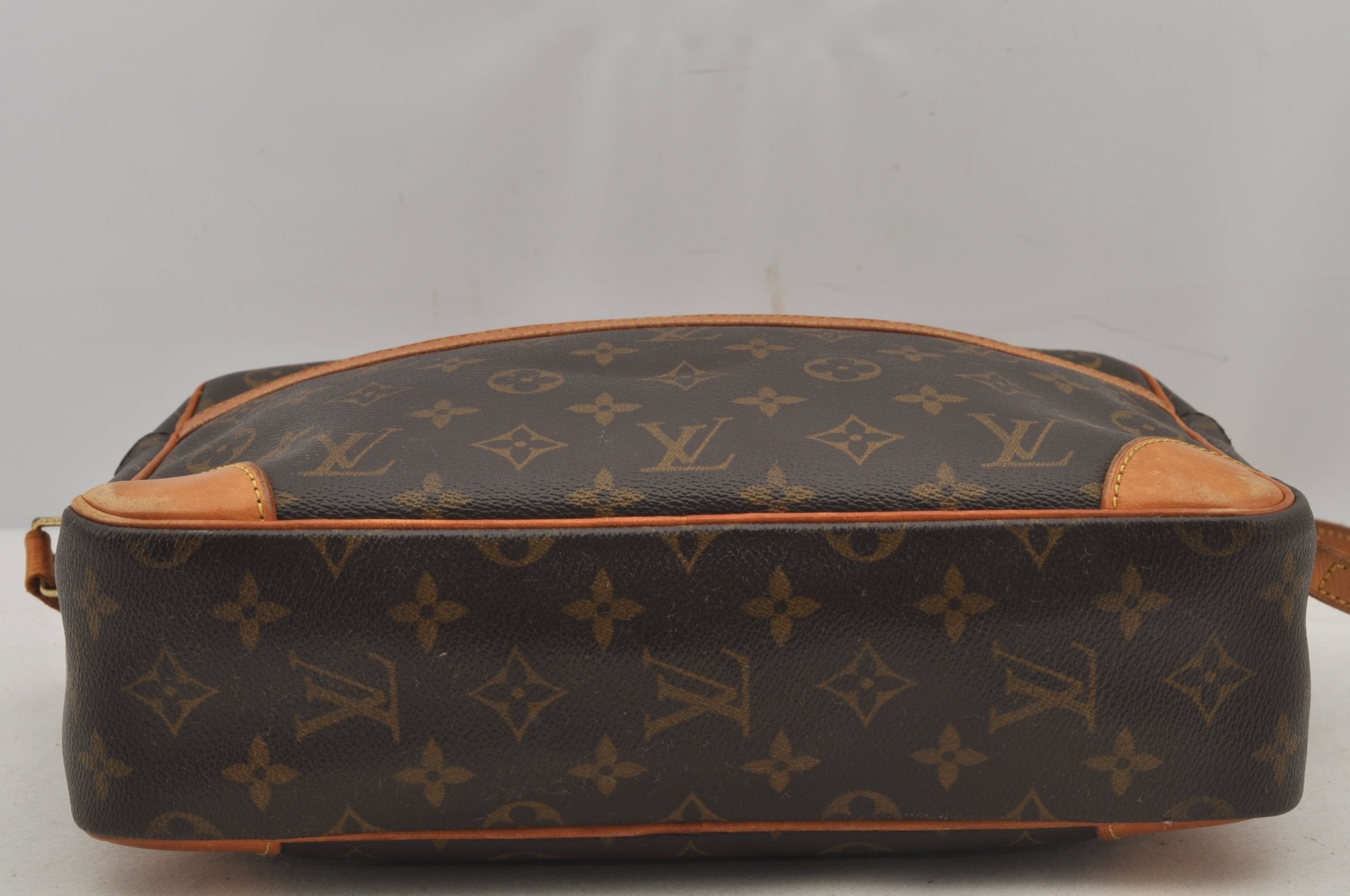 Authentic Louis Vuitton Monogram Trocadero 30 Shoulder Cross Bag M51272 LV 6967J