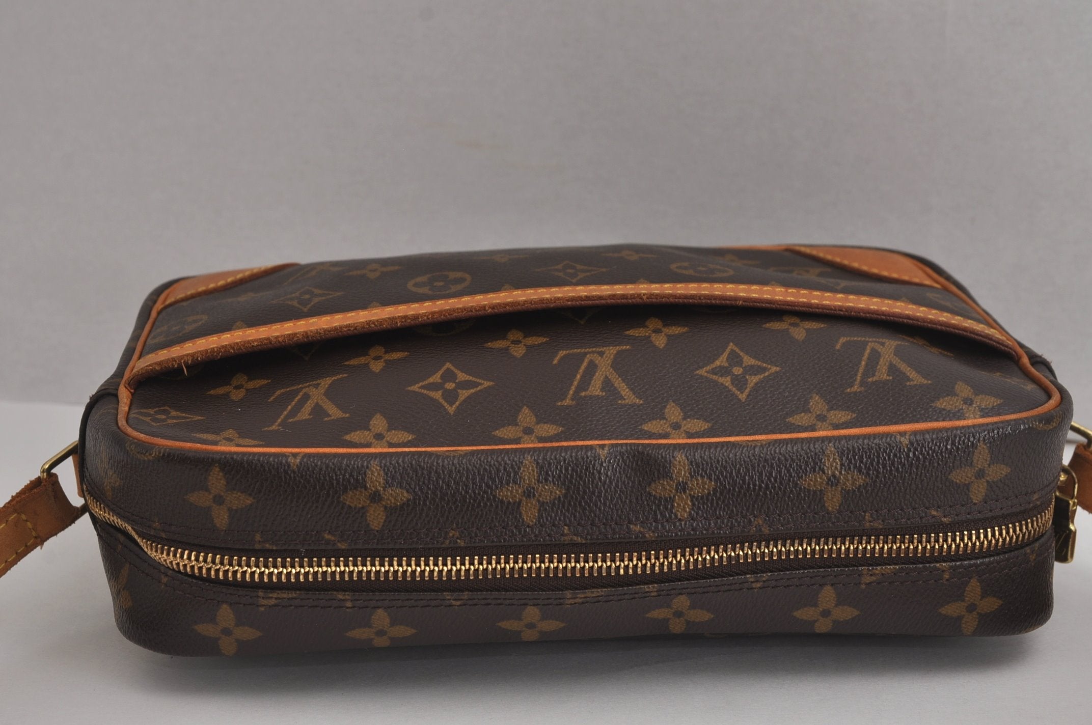 Authentic Louis Vuitton Monogram Trocadero 27 Shoulder Cross Bag M51274 LV 6969J