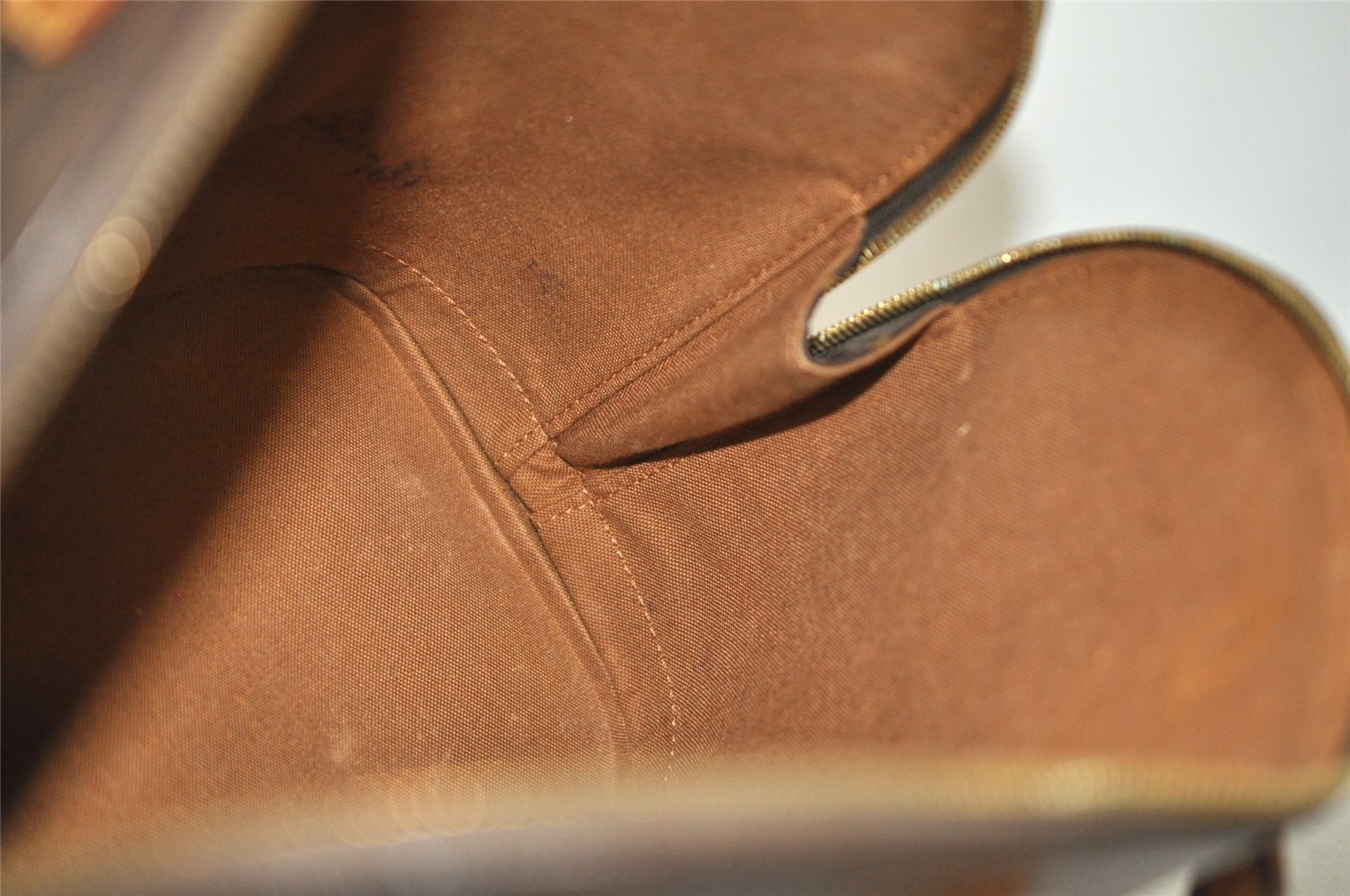 Authentic Louis Vuitton Monogram Alma Hand Bag Purse M51130 LV 6976I