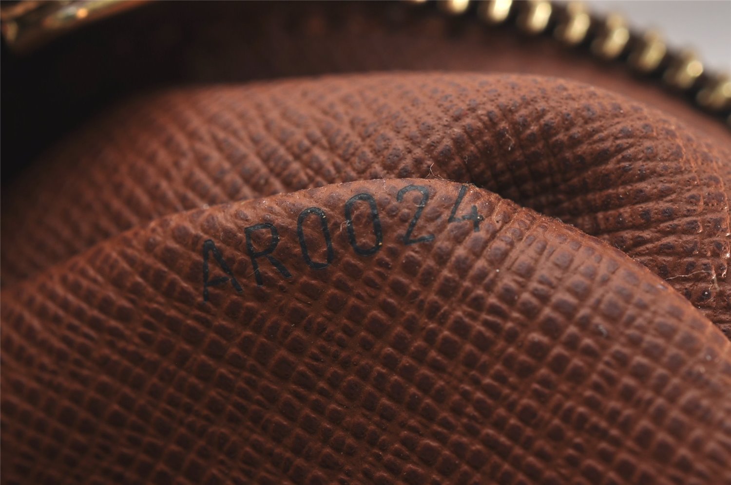 Authentic Louis Vuitton Monogram Nile Shoulder Cross Body Bag M45244 LV 6981J