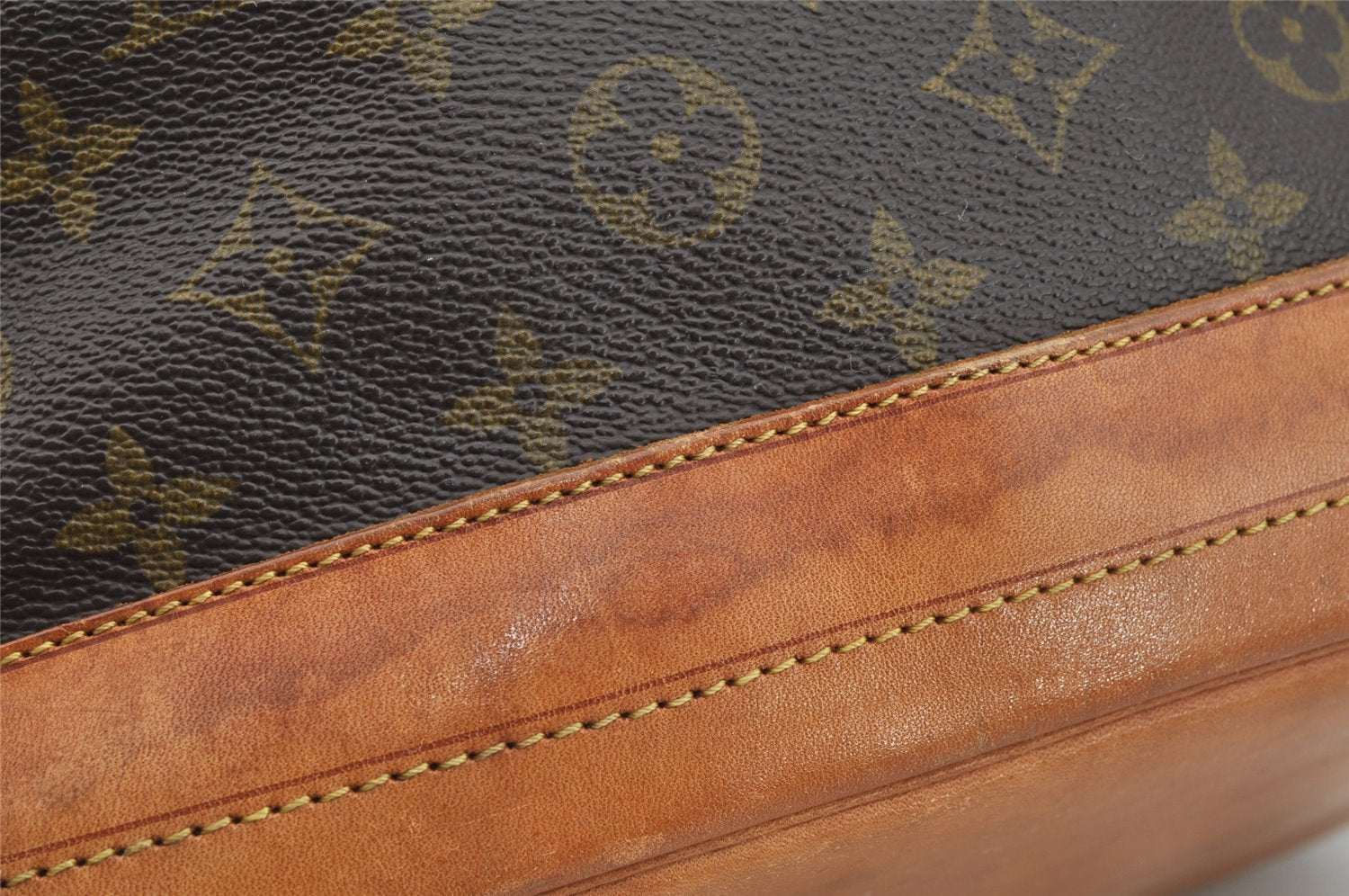 Authentic Louis Vuitton Monogram Noe Shoulder Drawstring Bag M42224 LV 6982I