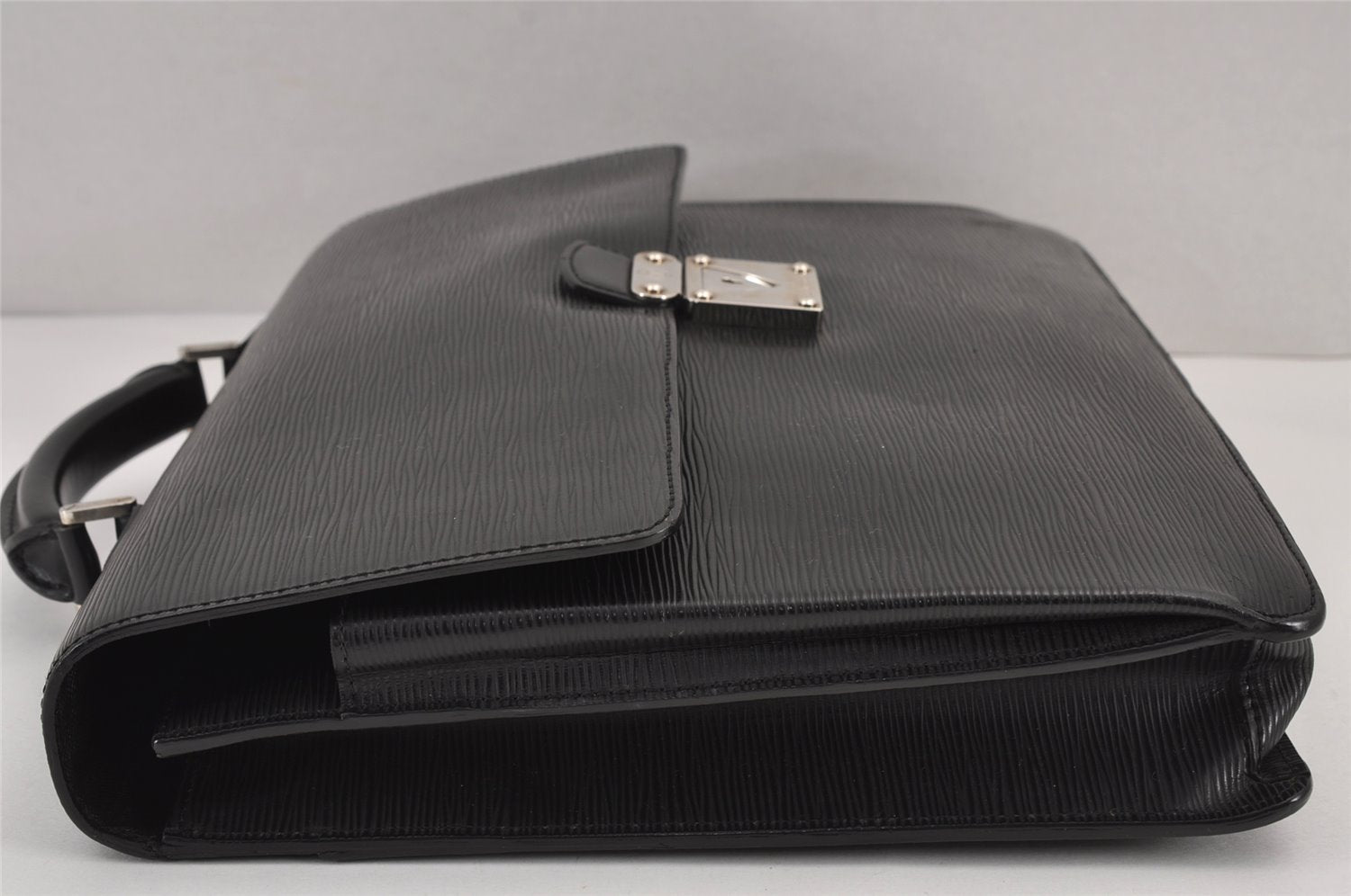 Authentic Louis Vuitton Epi Robusto 1 Briefcase Black M54532 LV 6988J