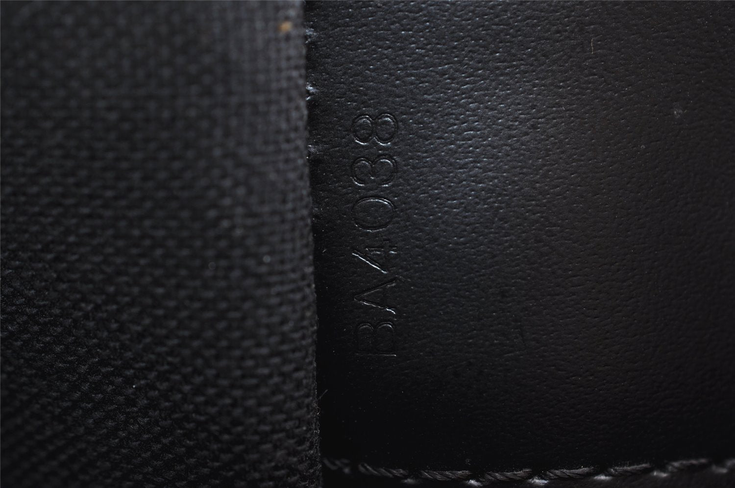 Authentic Louis Vuitton Epi Robusto 1 Briefcase Black M54532 LV 6988J