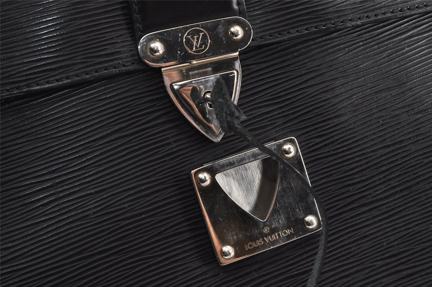 Authentic Louis Vuitton Epi Robusto 1 Briefcase Black M54532 LV 6988J