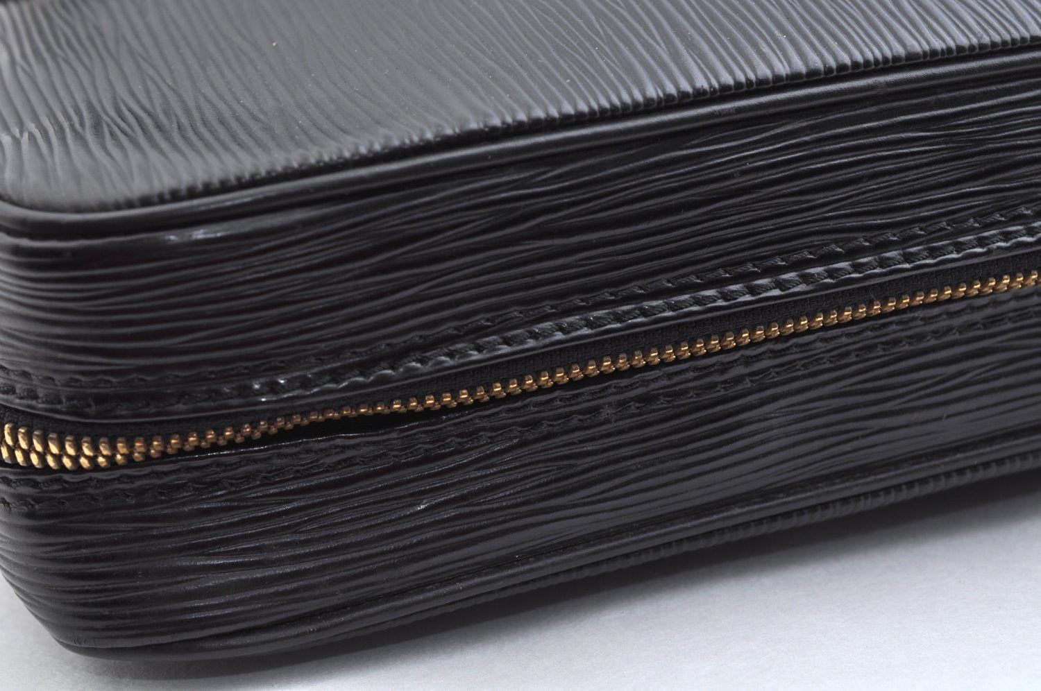 Authentic Louis Vuitton Epi Porte Documents Voyage Briefcase M59162 Black 6989K