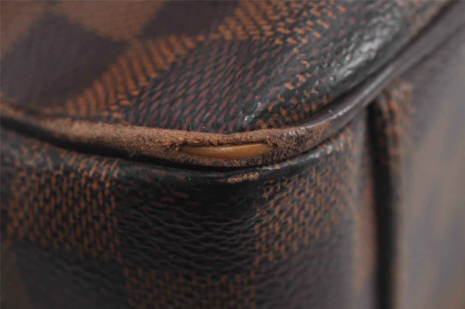 Authentic Louis Vuitton Damier Shelton MM Shoulder Cross Bag N41149 LV 6990J