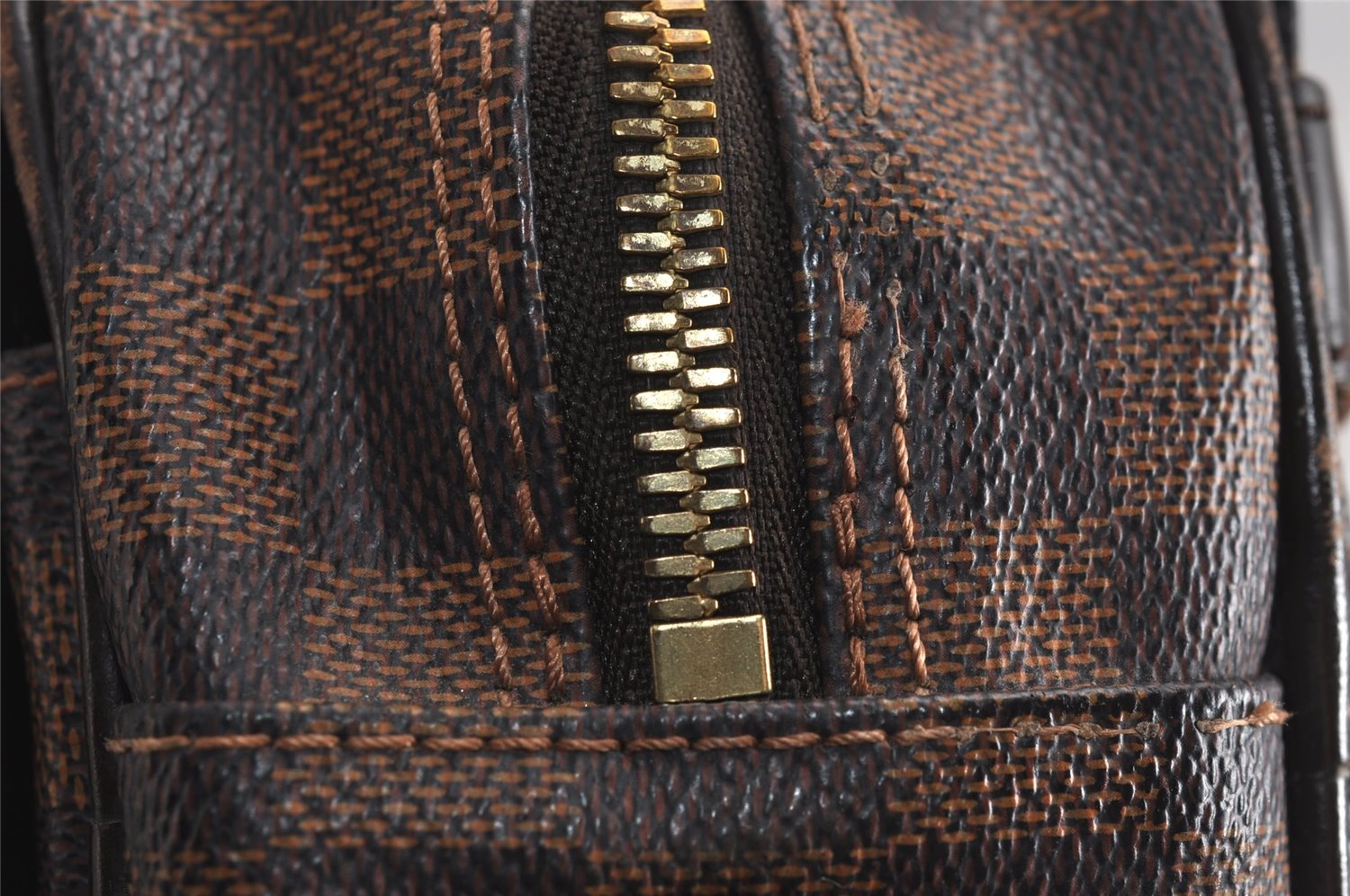 Authentic Louis Vuitton Damier Shelton MM Shoulder Cross Bag N41149 LV 6990J