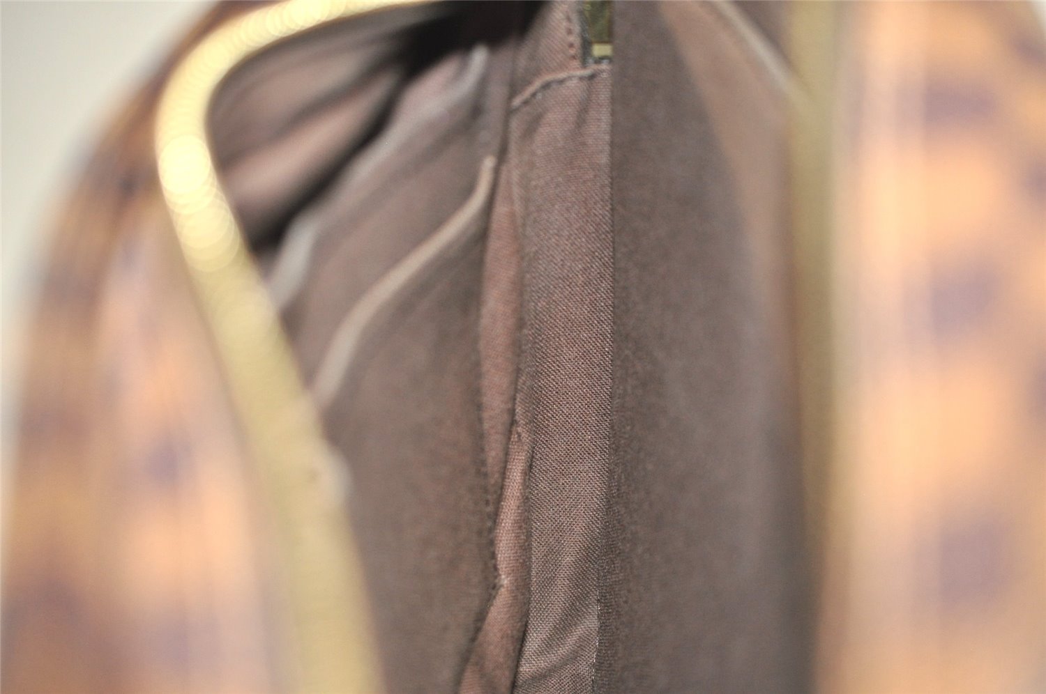 Authentic Louis Vuitton Damier Shelton MM Shoulder Cross Bag N41149 LV 6990J