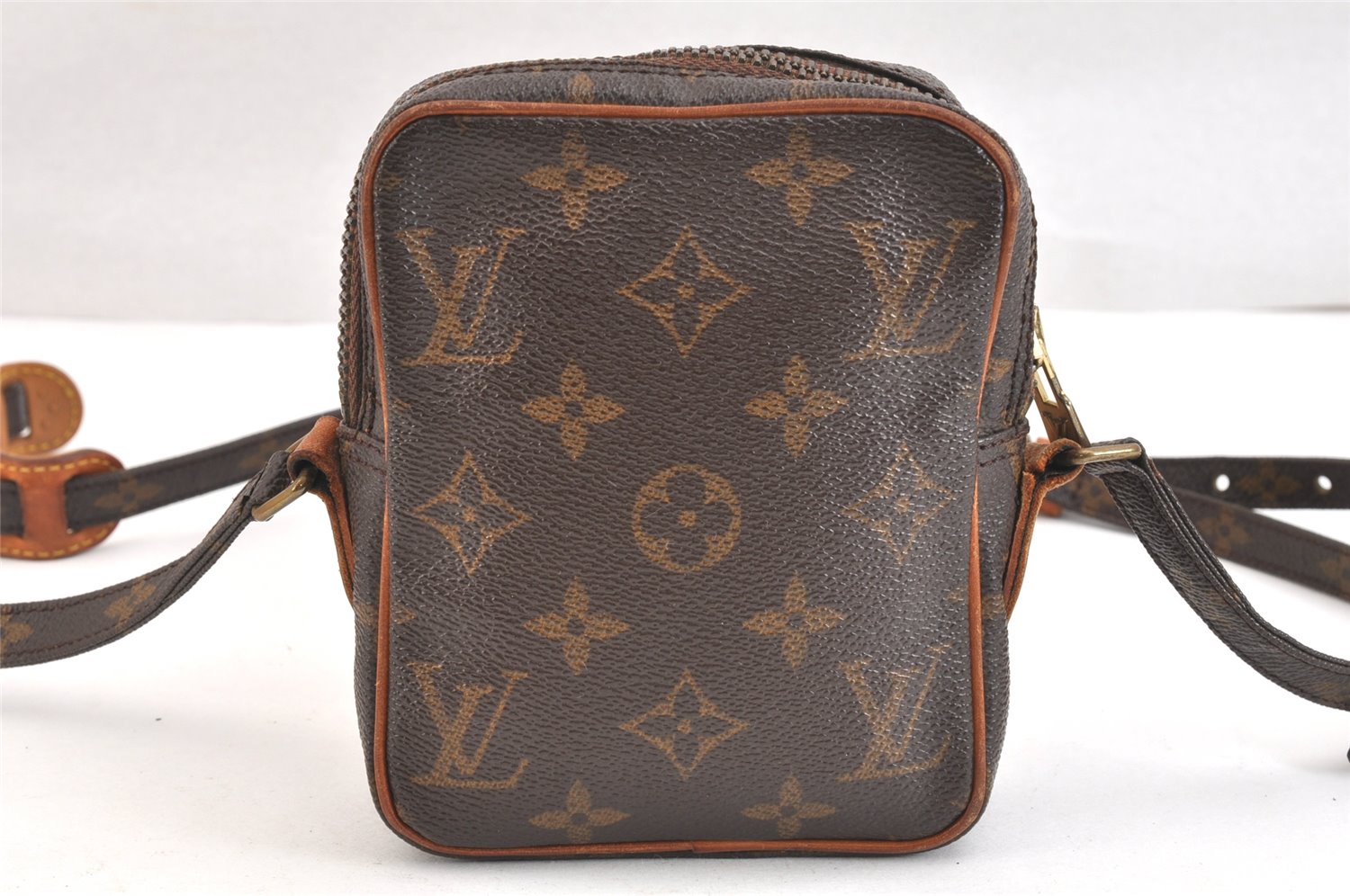 Auth Louis Vuitton Monogram Mini Poche Danube Shoulder Bag M45268 LV Junk 6997K