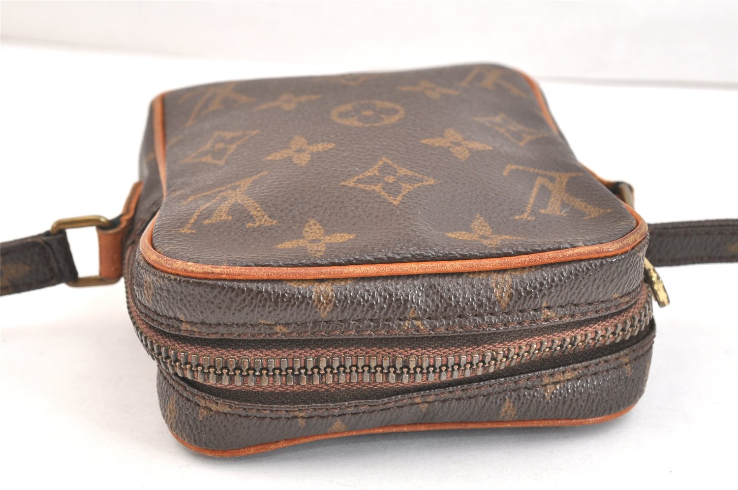 Auth Louis Vuitton Monogram Mini Poche Danube Shoulder Bag M45268 LV Junk 6997K