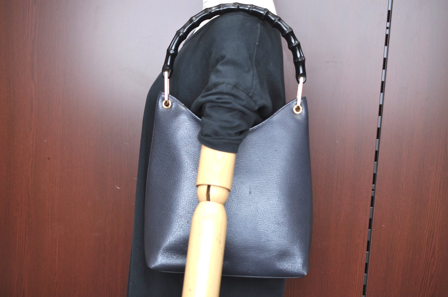 Authentic GUCCI Bamboo Vintage Shoulder Bag Leather 0013007 Black Junk 6999H