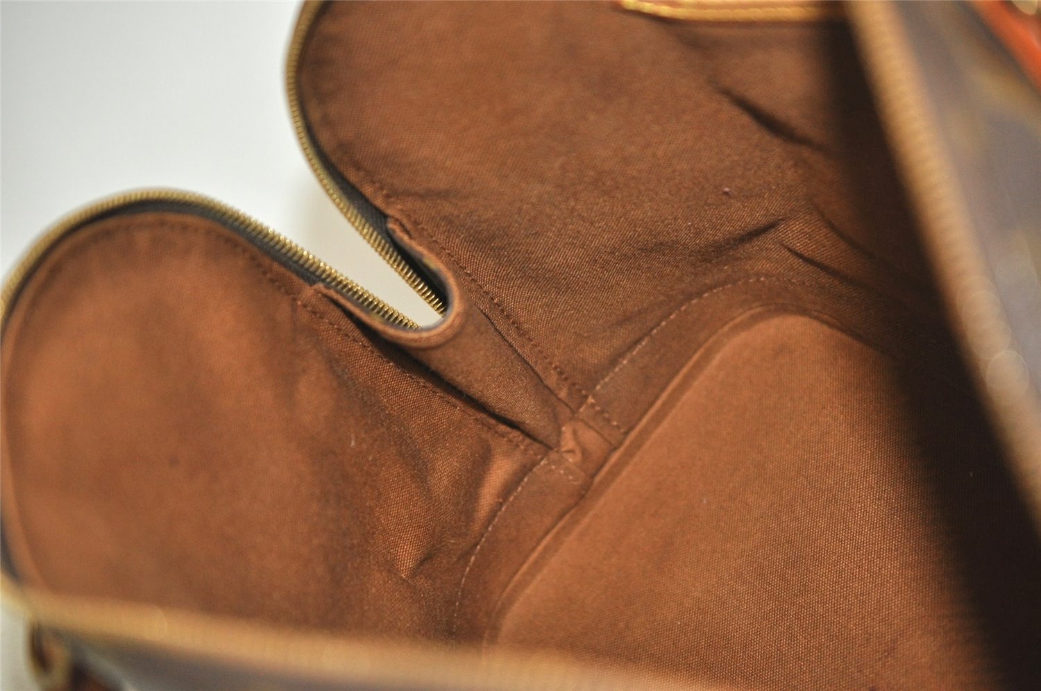 Authentic Louis Vuitton Monogram Alma Hand Bag Purse M51130 LV 6999J