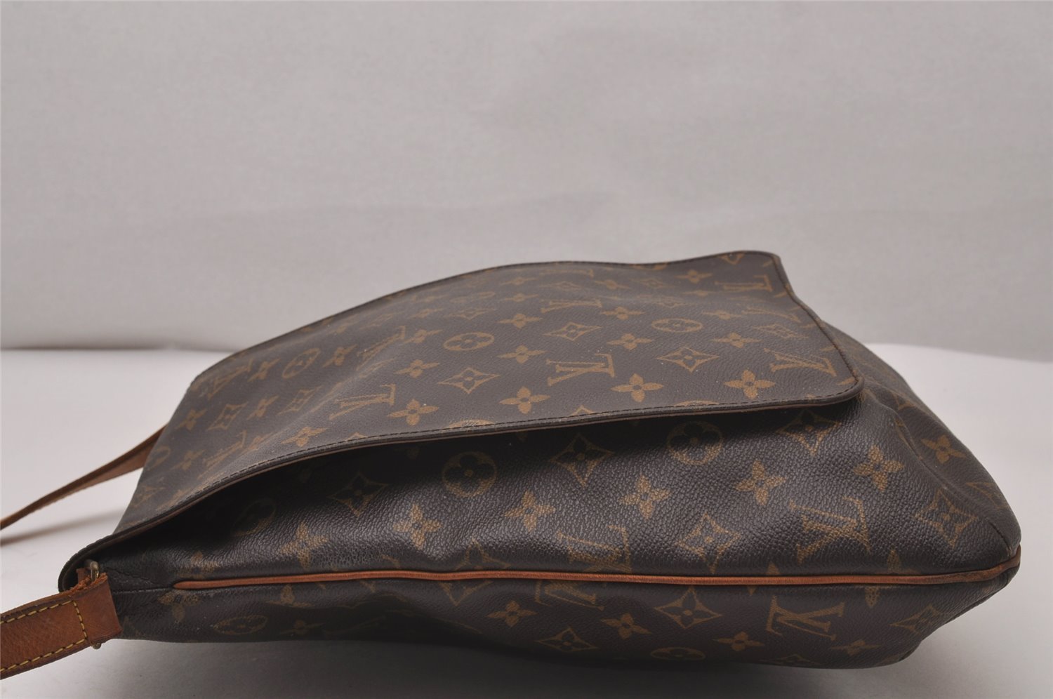 Authentic Louis Vuitton Monogram Musette Shoulder Cross Body Bag M51256 LV 7001I