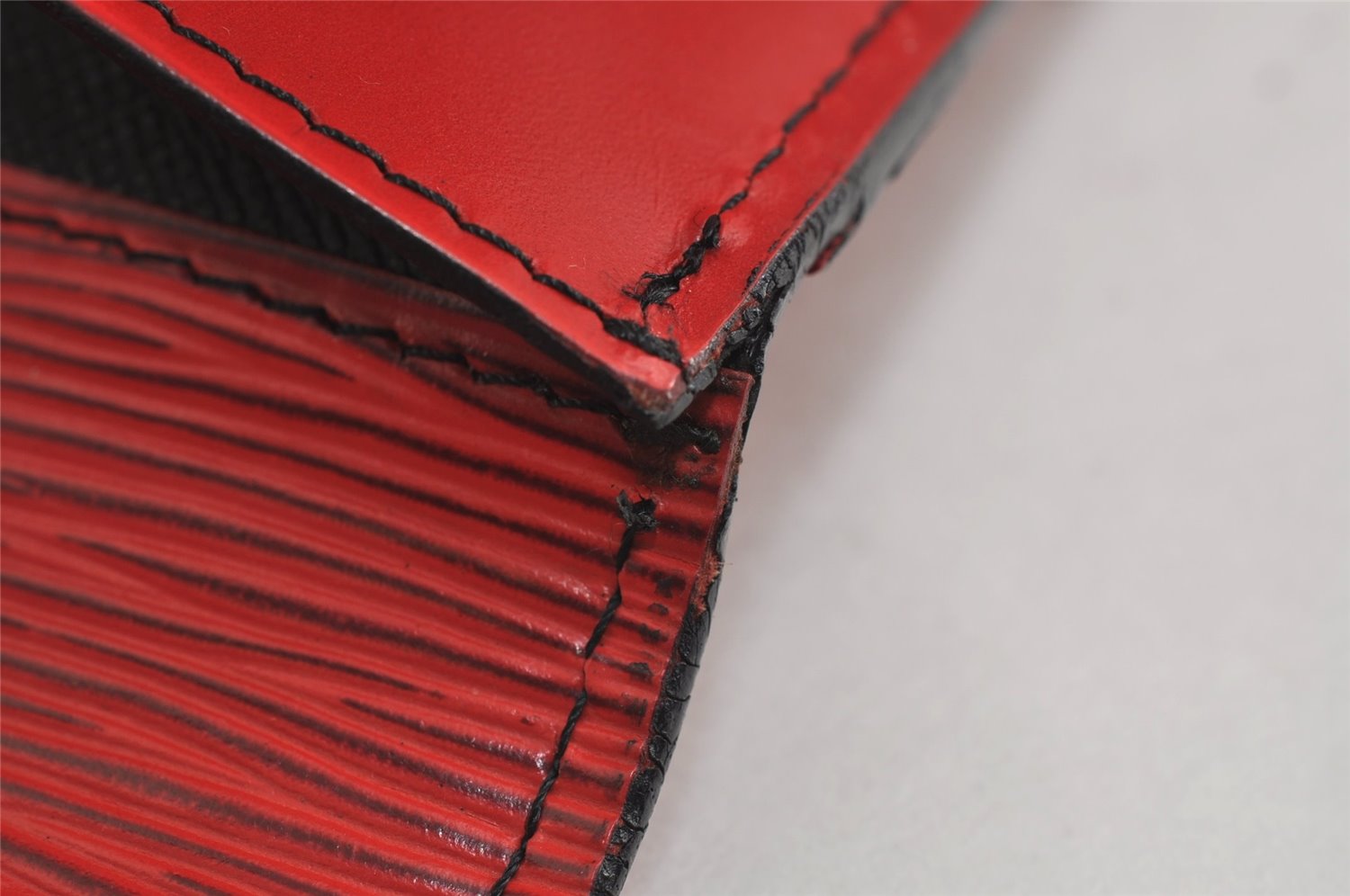 Authentic Louis Vuitton Epi Montaigne 27 Clutch Hand Bag Red M52657 LV 7017J