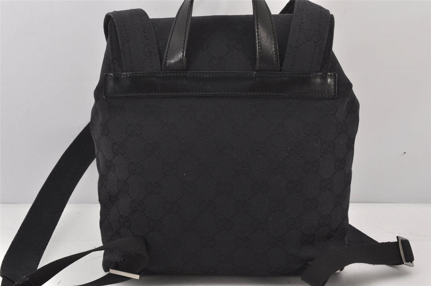 Authentic GUCCI Drawstring Backpack Purse GG Canvas Leather 0030242 Black 7019K