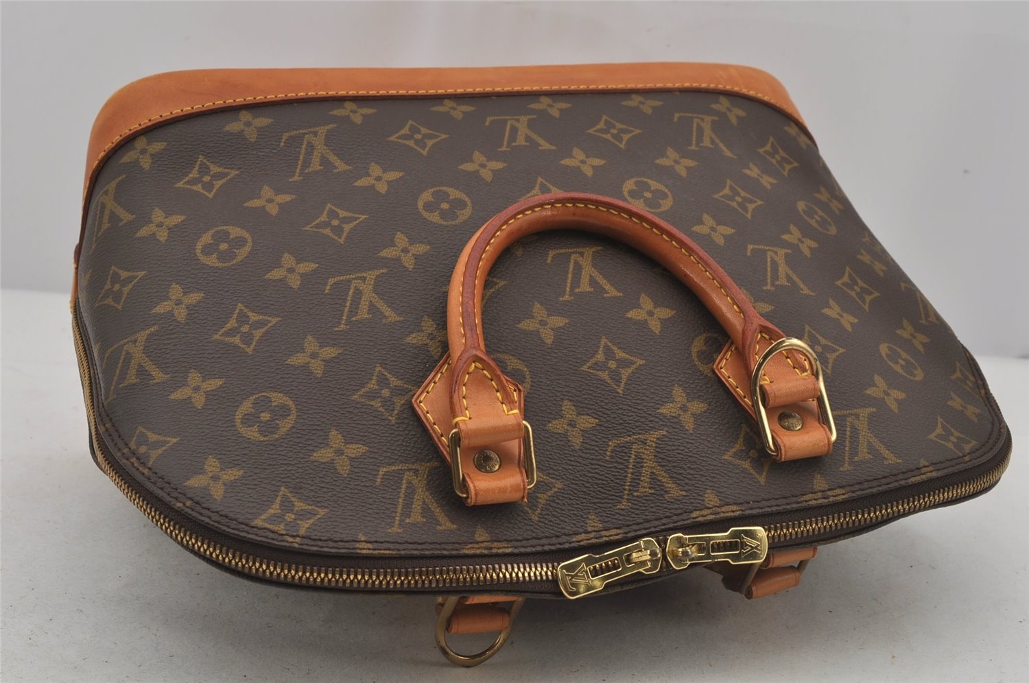 Authentic Louis Vuitton Monogram Alma Hand Bag Purse M51130 LV 7020J