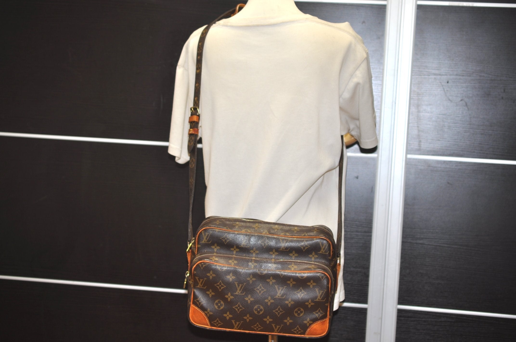 Authentic Louis Vuitton Monogram Nile Shoulder Cross Body Bag M45244 LV 7028J