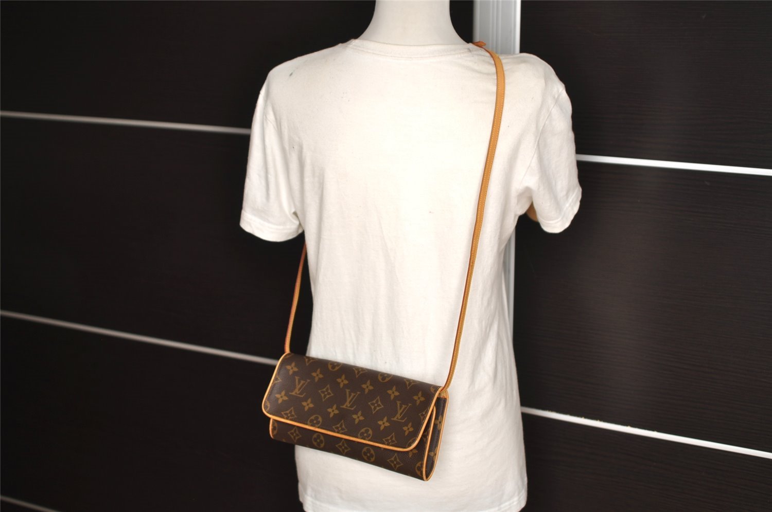 Authentic Louis Vuitton Monogram Pochette Twin GM Shoulder Bag M51852 LV 7036I
