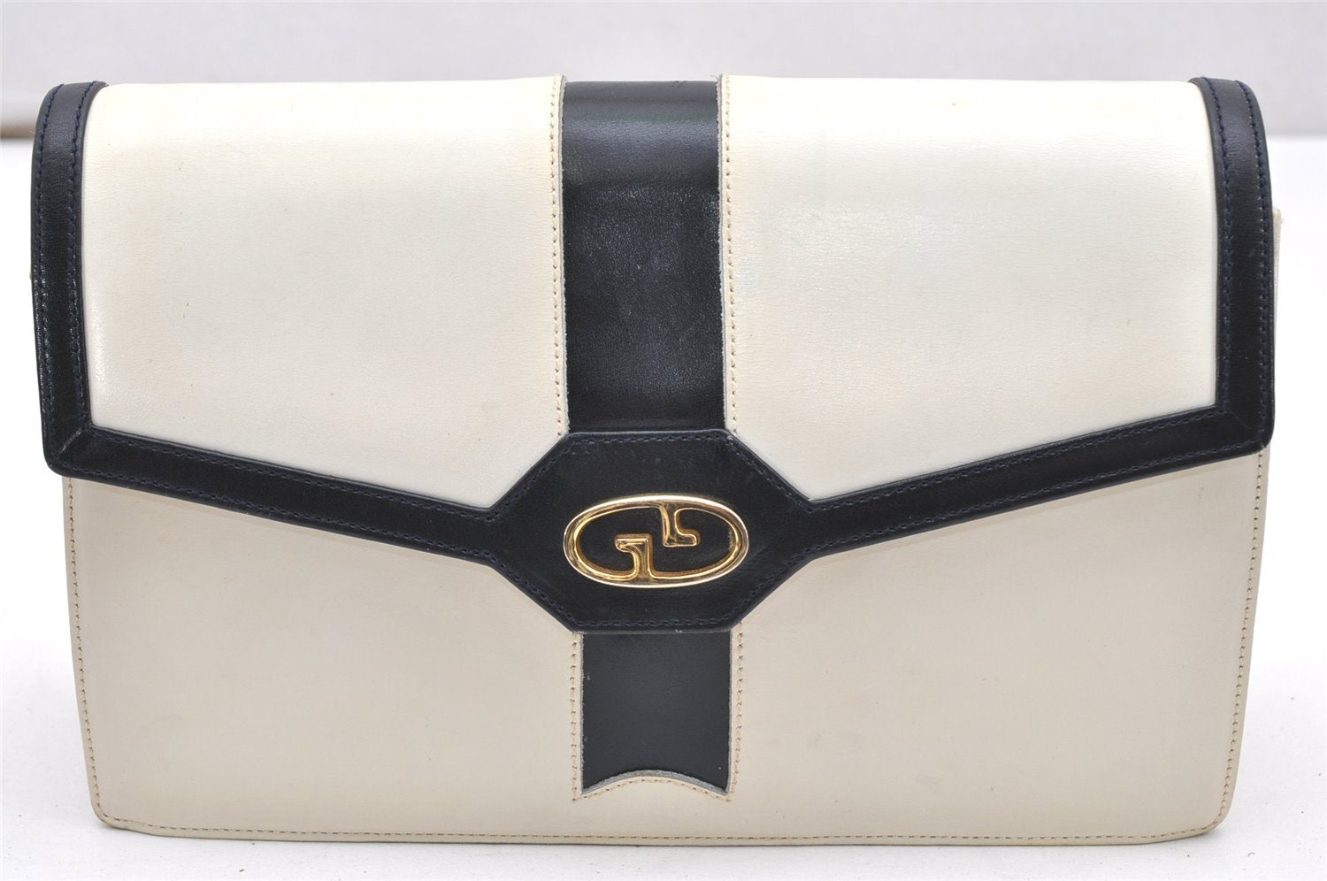 Authentic GUCCI Vintage Chain Shoulder Cross Body Bag Purse Leather White 7045K