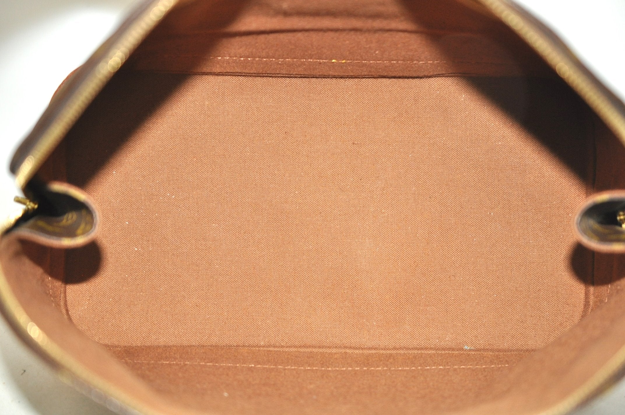 Authentic Louis Vuitton Monogram Alma Hand Bag Purse M51130 LV 7046J