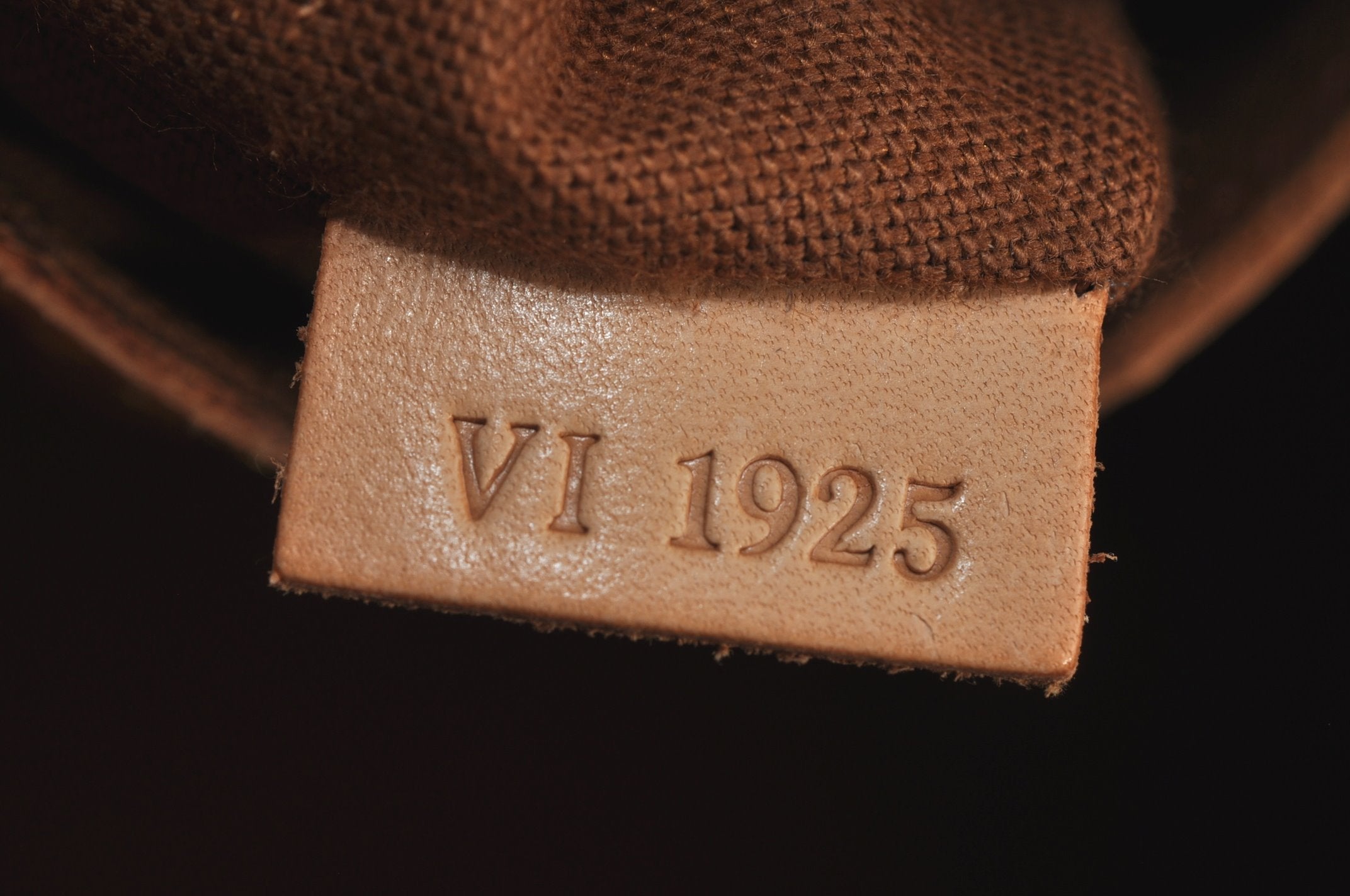 Authentic Louis Vuitton Monogram Alma Hand Bag Purse M51130 LV 7046J