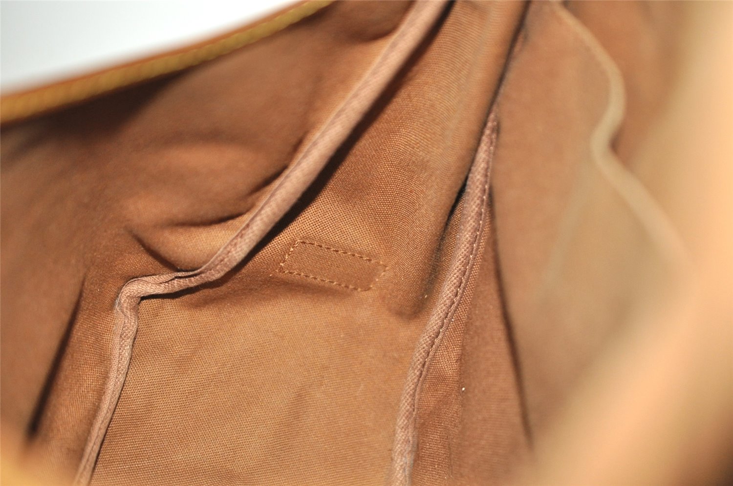 Authentic Louis Vuitton Monogram Saumur 35 Shoulder Cross Bag M42254 LV 7049J