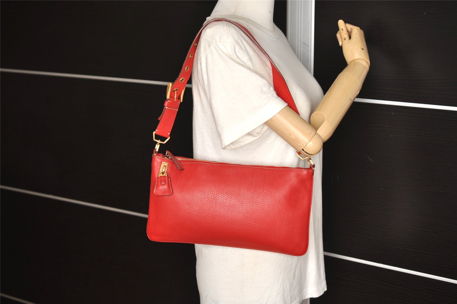 Authentic PRADA Vintage Leather Shoulder Cross Body Bag Purse Red 7053K