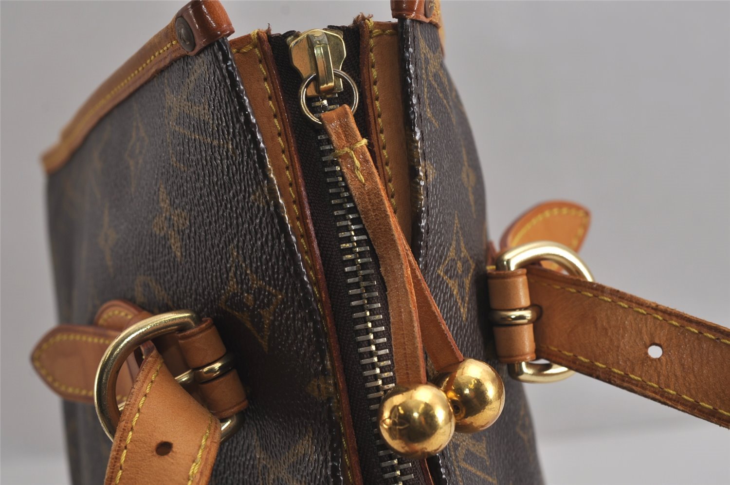 Authentic Louis Vuitton Monogram Popincourt Haut Shoulder Bag M40007 LV 7057J