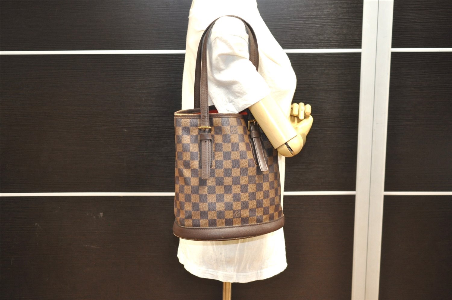 Authentic Louis Vuitton Damier Marais Bucket Shoulder Tote Bag N42240 LV 7062I